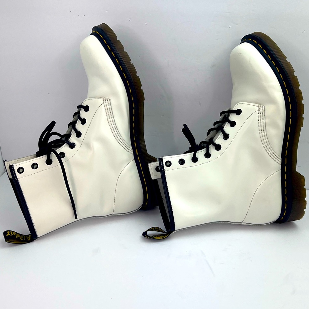 DR MARTEN PASCAL LACEUP ARMY STYLE BOOTS, UPPER LEATHER AIR WAIR SOLE, SIZE 11 - Picture 9 of 17